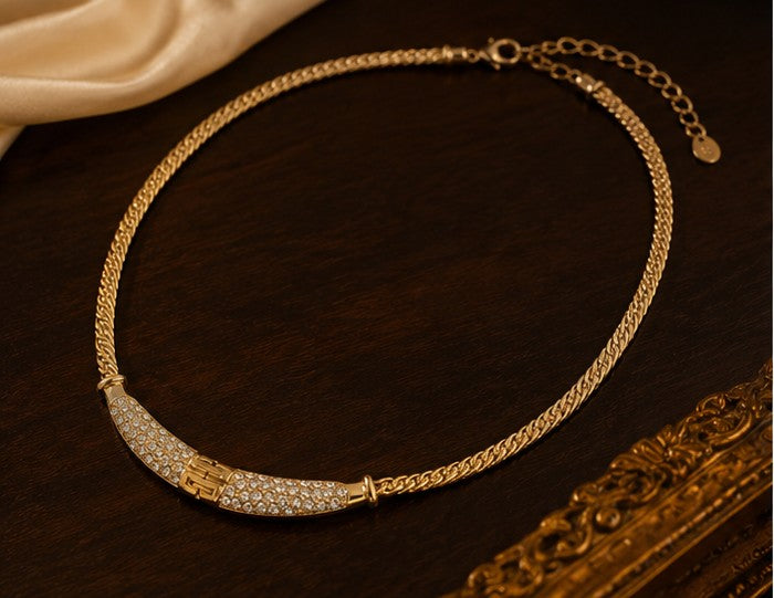 Crystal pavé gold-plated necklace detail